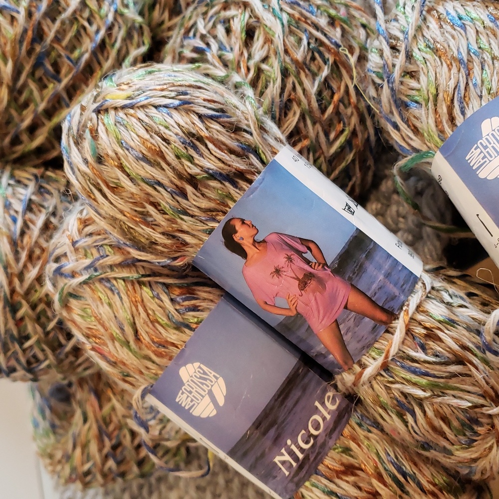 10 Lana Gross skeins of yarn